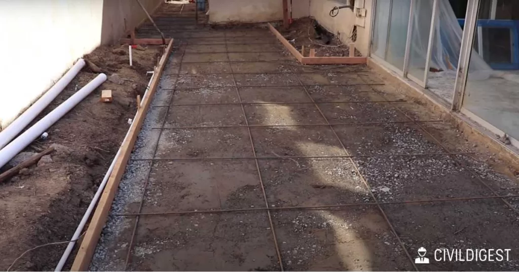 how thick should a concrete patio be